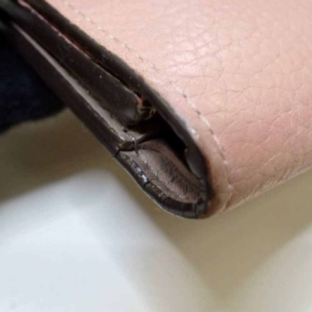 Louis Vuitton Capucines Compact Wallet - Picture 15 of 16